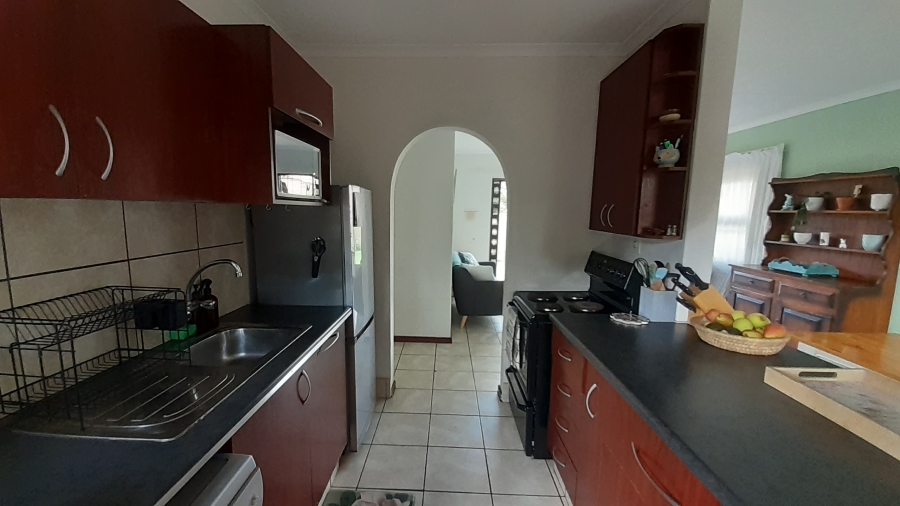 To Let 3 Bedroom Property for Rent in Summerstrand Eastern Cape